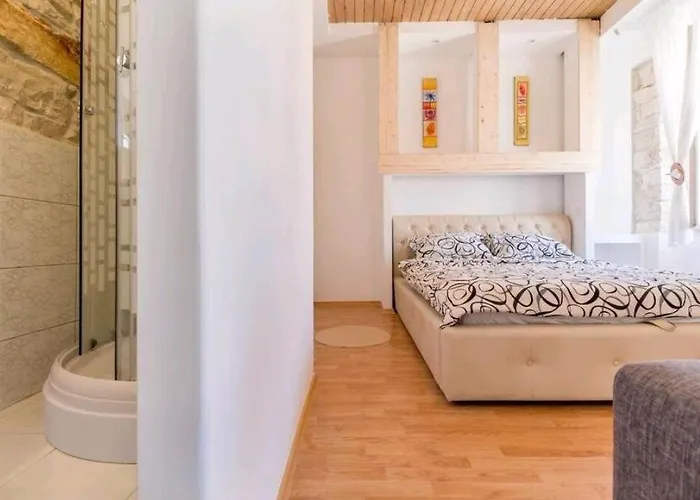 Apartment Arena View From The Pula